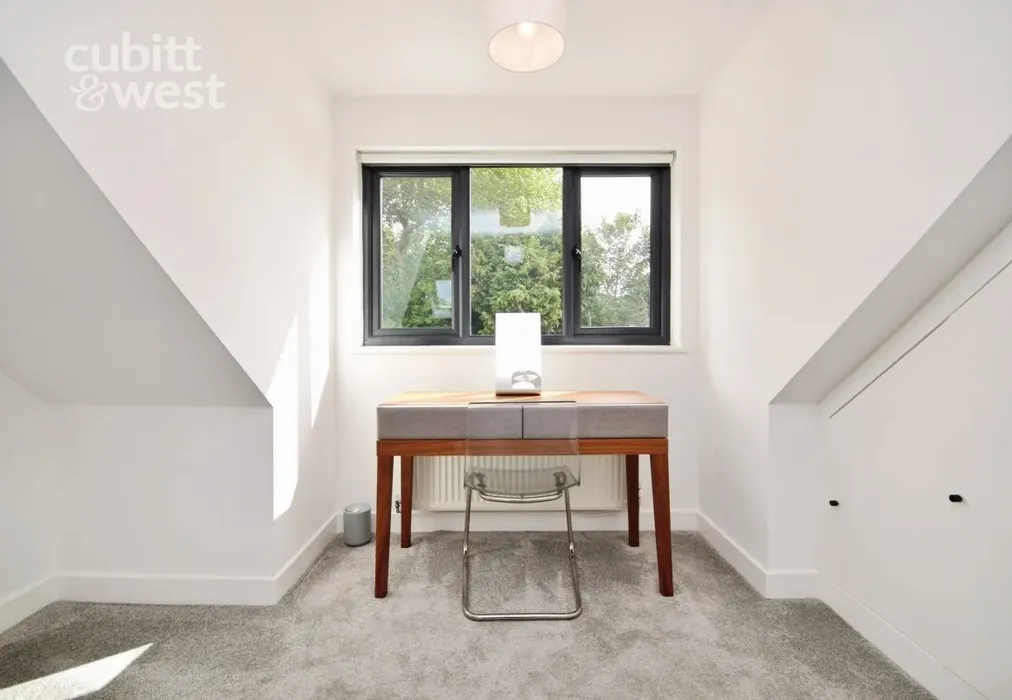 Lifestyle - Millyard Crescent, Brighton, BN2 - Wards of Kent