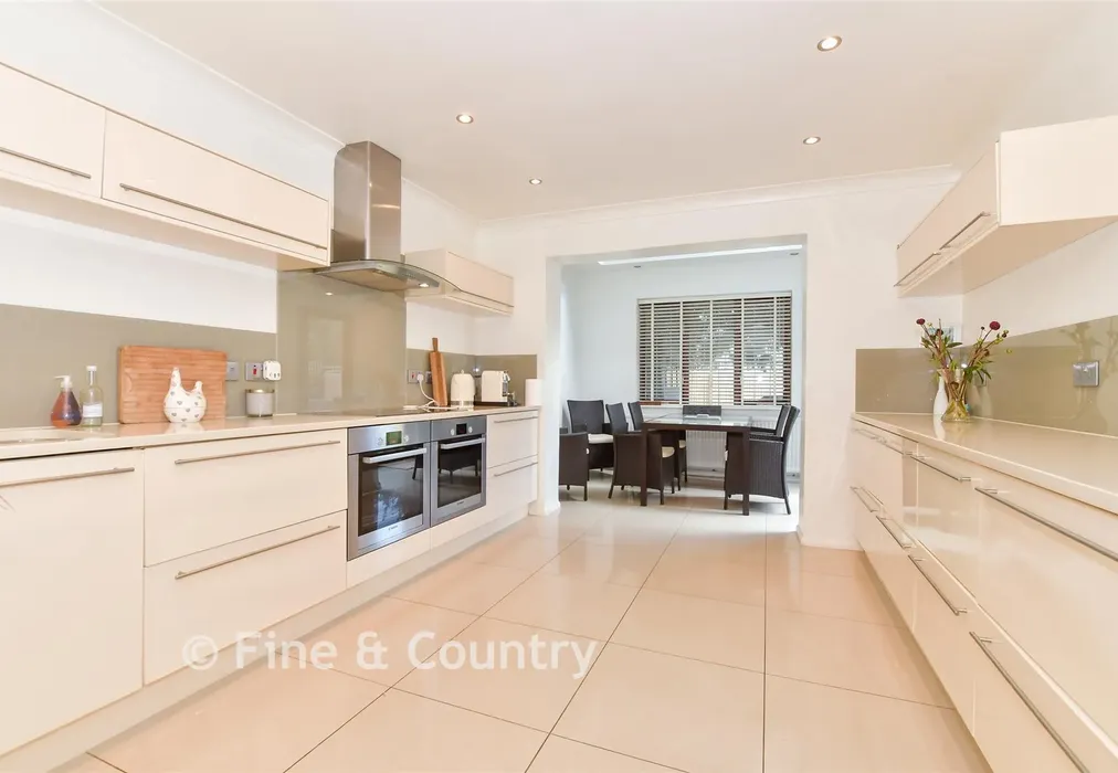 Kitchen - Alexandra Road, Kingsdown, Deal, Kent - Wards of Kent