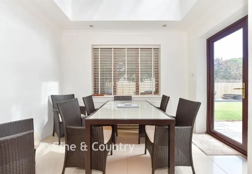 Breakfast Area - Alexandra Road, Kingsdown, Deal, Kent - Wards of Kent