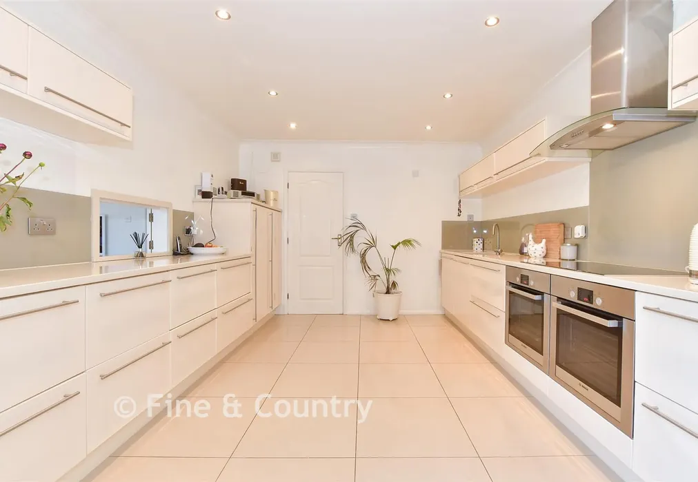 Kitchen - Alexandra Road, Kingsdown, Deal, Kent - Wards of Kent