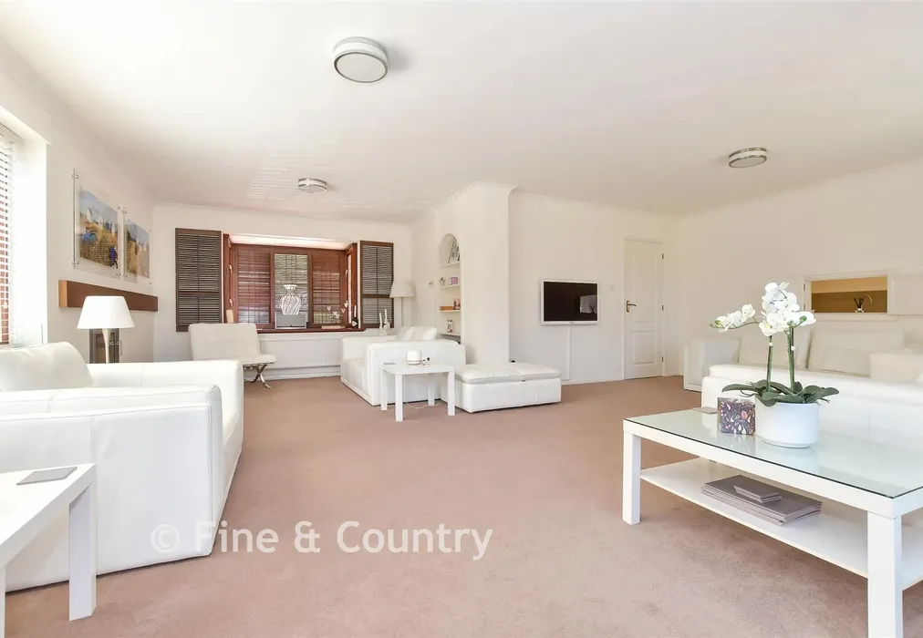 Lounge - Alexandra Road, Kingsdown, Deal, Kent - Wards of Kent