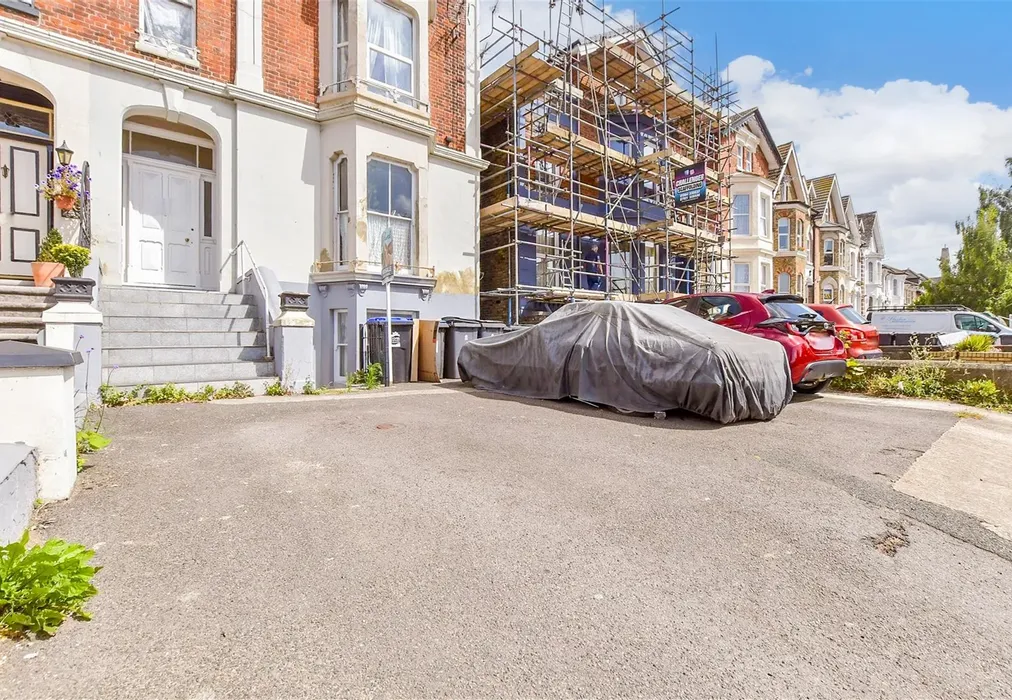 Driveway Parking.. - Maison Dieu Road, Dover, Kent - Wards of Kent