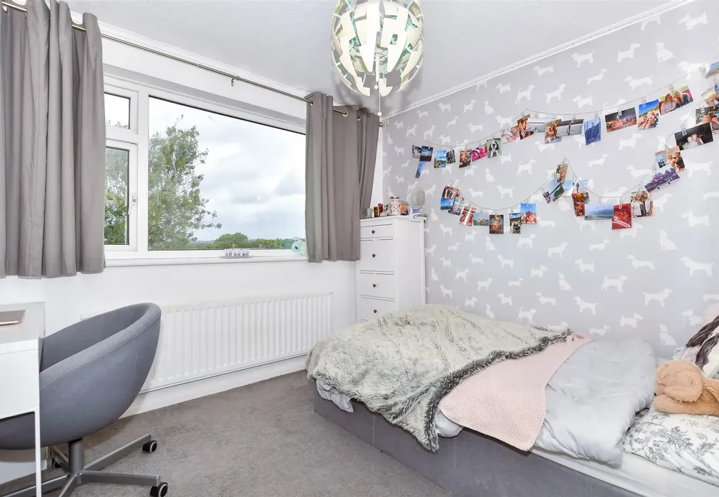 Bedroom 2 - Vaughan Avenue, Tonbridge, Kent - Wards of Kent