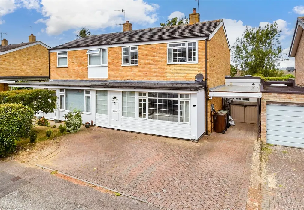 Front - Vaughan Avenue, Tonbridge, Kent - Wards of Kent