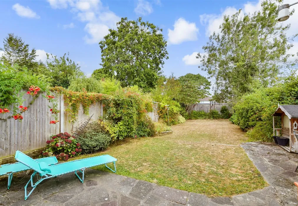 Rear Garden - Vaughan Avenue, Tonbridge, Kent - Wards of Kent