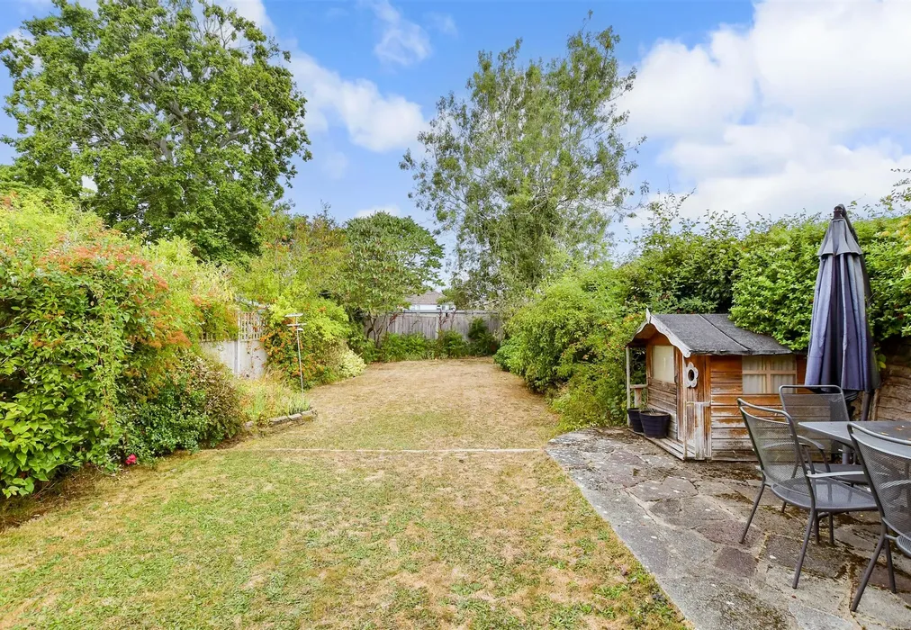 Rear Garden - Vaughan Avenue, Tonbridge, Kent - Wards of Kent