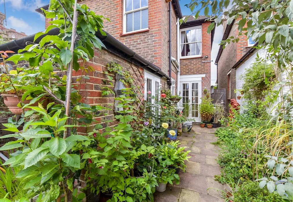 Rear Garden - Henfield Road, Cowfold, Horsham, West Sussex - Wards of Kent