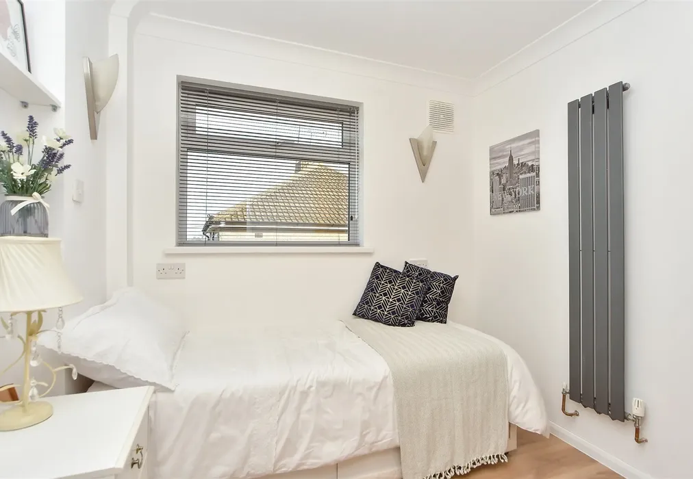 Bedroom 3 - Goddings Drive, Rochester, Kent - Wards of Kent