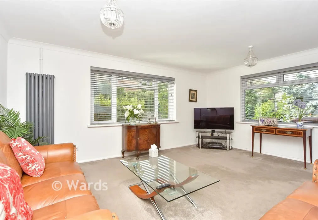 Lounge - Goddings Drive, Rochester, Kent - Wards of Kent