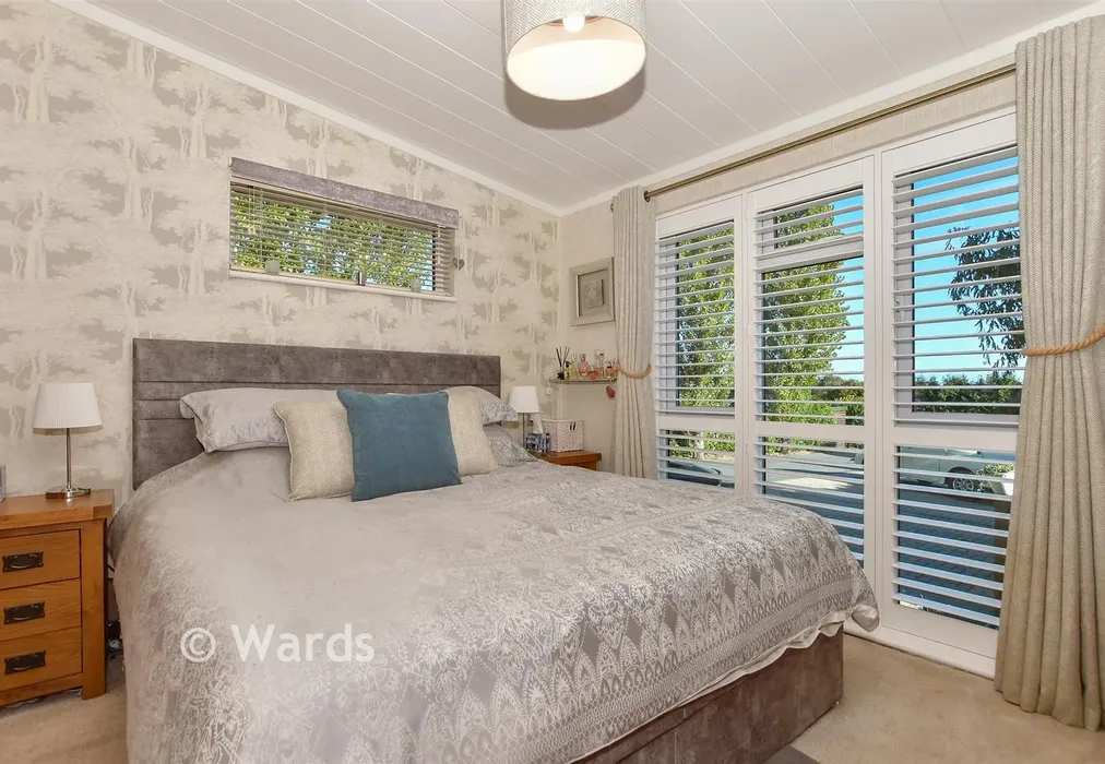 Bedroom 1 - Well Street, East Malling, West Malling, Kent - Wards of Kent