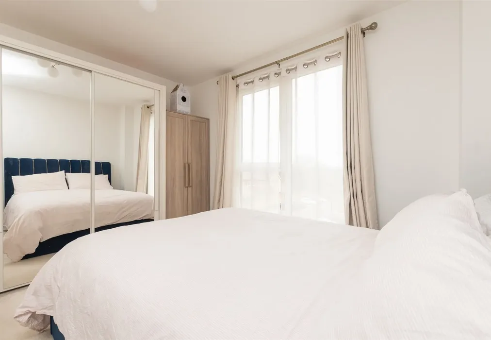 Bedroom 1 - Knights Templar Way, Rochester, Kent - Wards of Kent