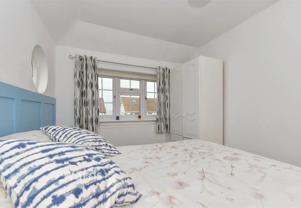 Bedroom 1 - High View Avenue, Herne Bay, Kent - Wards of Kent