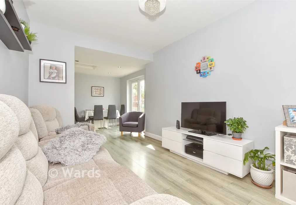 Lounge - High View Avenue, Herne Bay, Kent - Wards of Kent