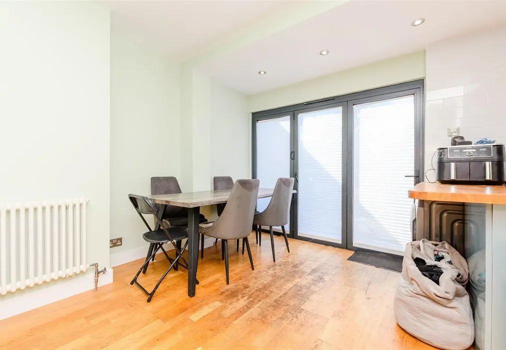 Kitchen/Diner - Barnes Cray Road, Dartford, Kent - Wards of Kent