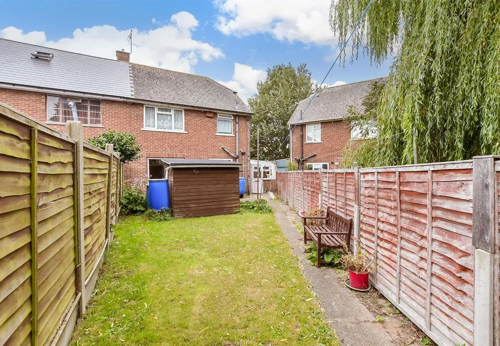 Rear Garden - Grantham Avenue, Deal, Kent - Wards of Kent