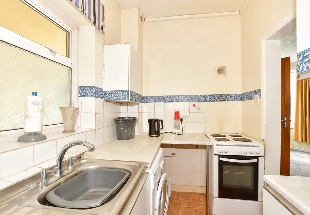 Kitchen - St. Mildred's Road, Ramsgate, Kent - Wards of Kent