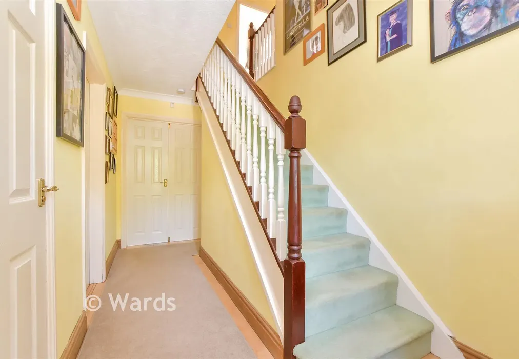 Entrance Hall - High Meadow, Northiam, Rye, East Sussex - Wards of Kent