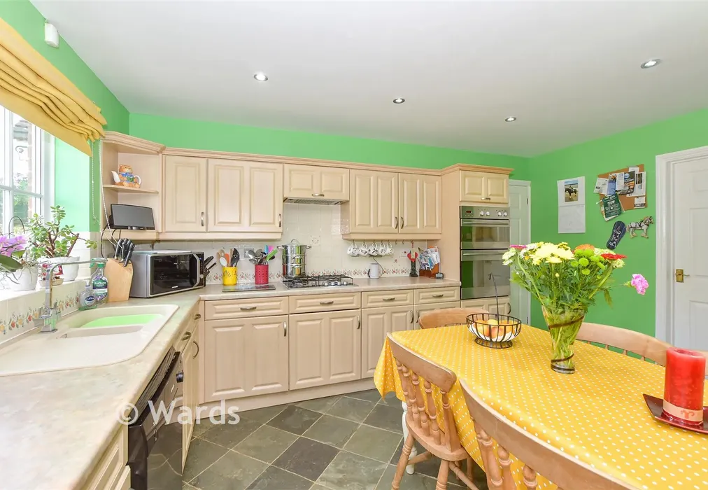 Kitchen - High Meadow, Northiam, Rye, East Sussex - Wards of Kent