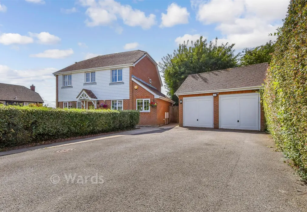 Driveway/Parking - High Meadow, Northiam, Rye, East Sussex - Wards of Kent