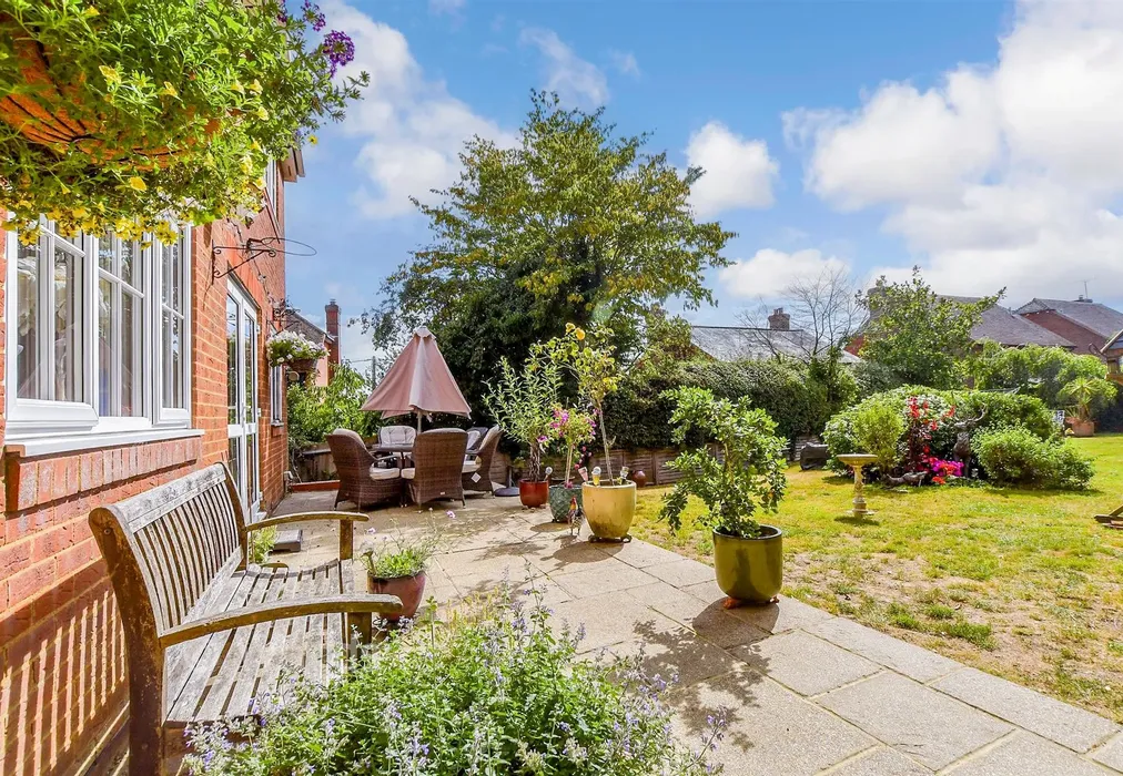 Patio / Decking - High Meadow, Northiam, Rye, East Sussex - Wards of Kent