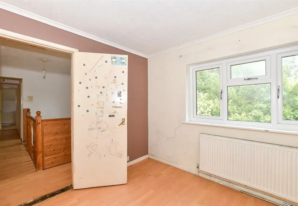 Bedroom 3 - Nuthurst Street, Nuthurst, Horsham, West Sussex - Wards of Kent