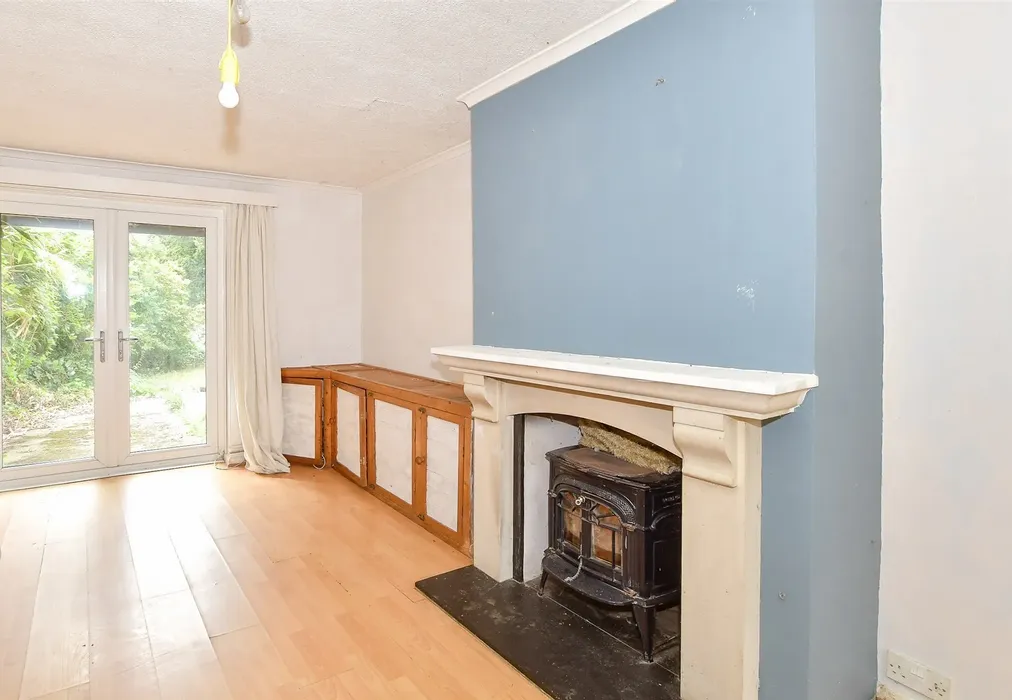 Lounge - Nuthurst Street, Nuthurst, Horsham, West Sussex - Wards of Kent