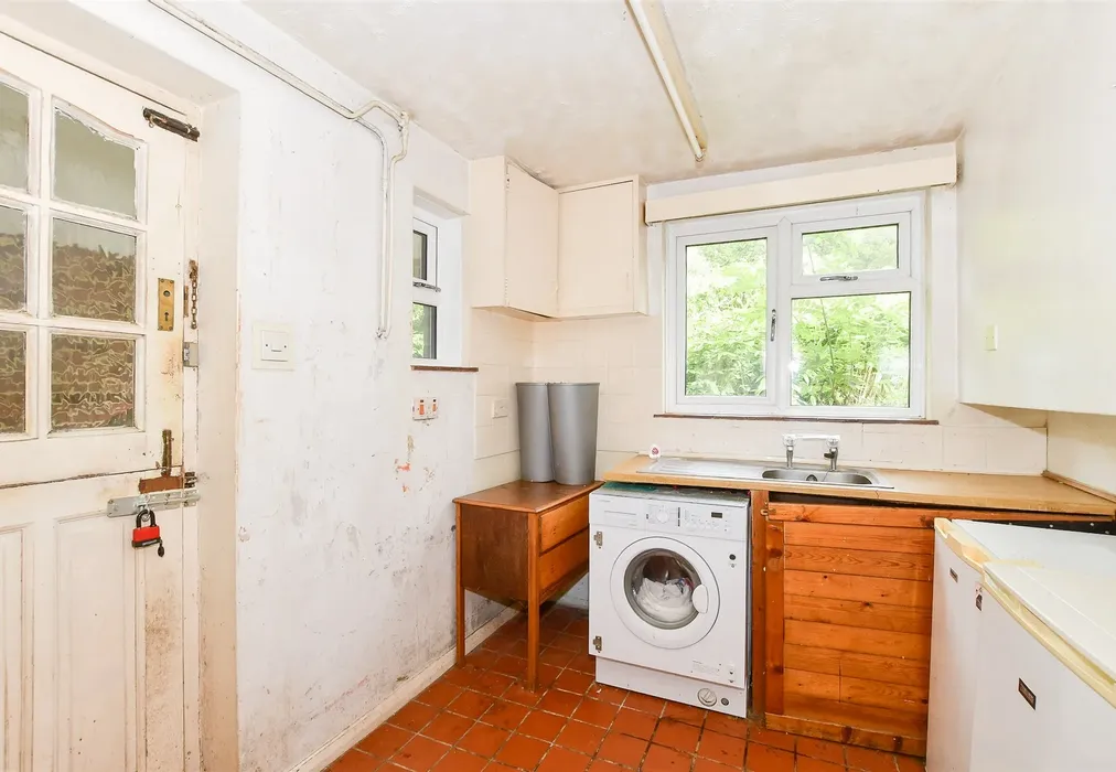 Utility Room - Nuthurst Street, Nuthurst, Horsham, West Sussex - Wards of Kent