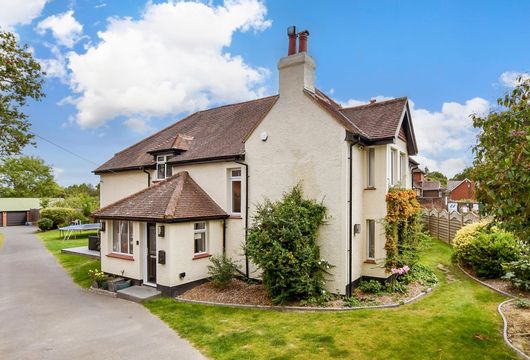 Copthorne Bank, Copthorne, West Sussex - Wards of Kent