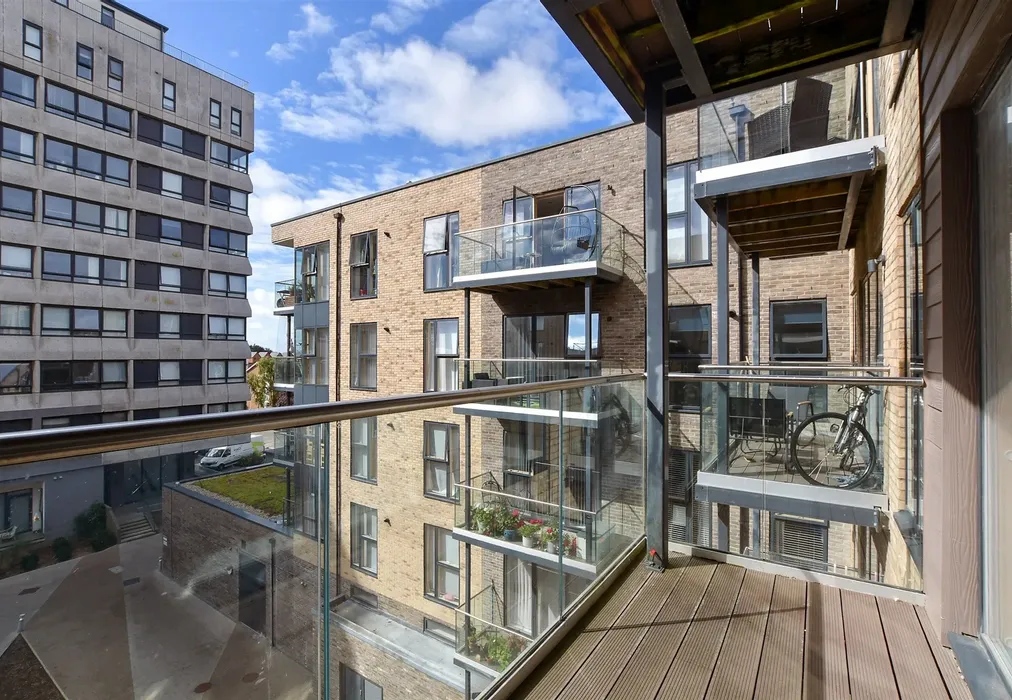 Balcony - The Causeway, Goring-By-Sea, Worthing, West Sussex - Wards of Kent