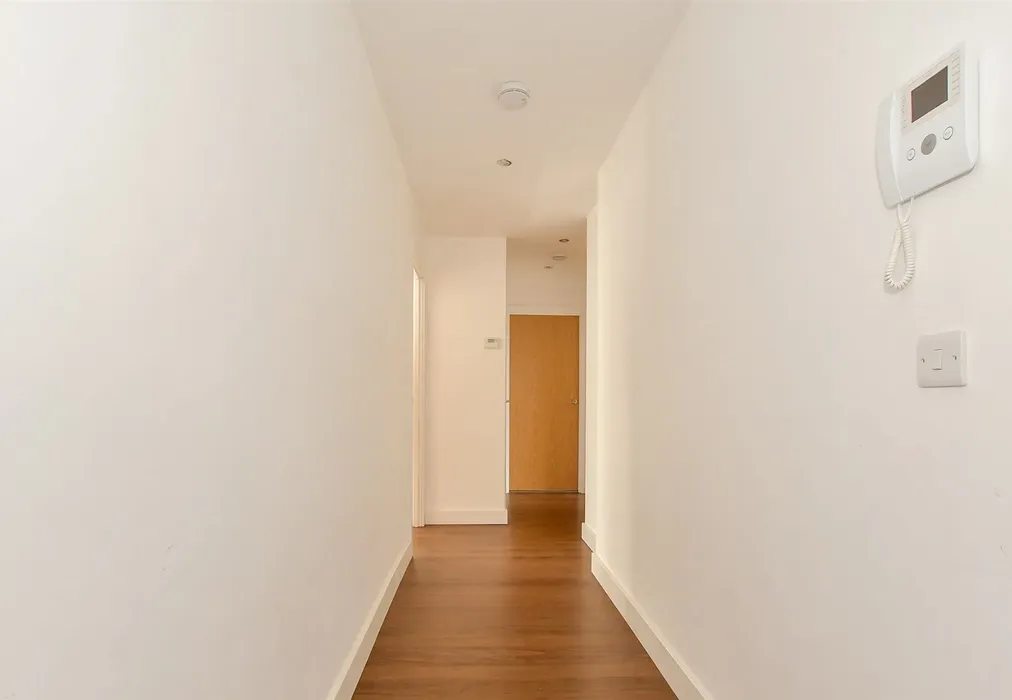 Hallway - The Causeway, Goring-By-Sea, Worthing, West Sussex - Wards of Kent