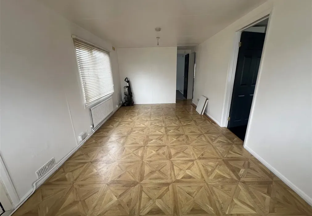 Lounge - Laburnum Court, Smallfield, Horley, Surrey - Wards of Kent