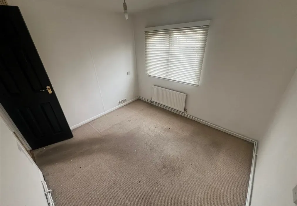 Bedroom 2 - Laburnum Court, Smallfield, Horley, Surrey - Wards of Kent