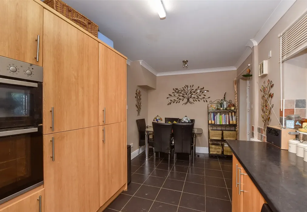 Kitchen/Diner - Hampden Road, Ashford, Kent - Wards of Kent