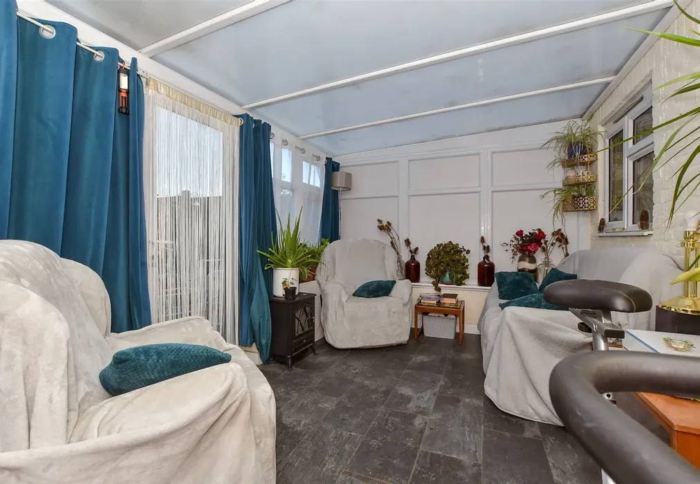 Conservatory - Hampden Road, Ashford, Kent - Wards of Kent