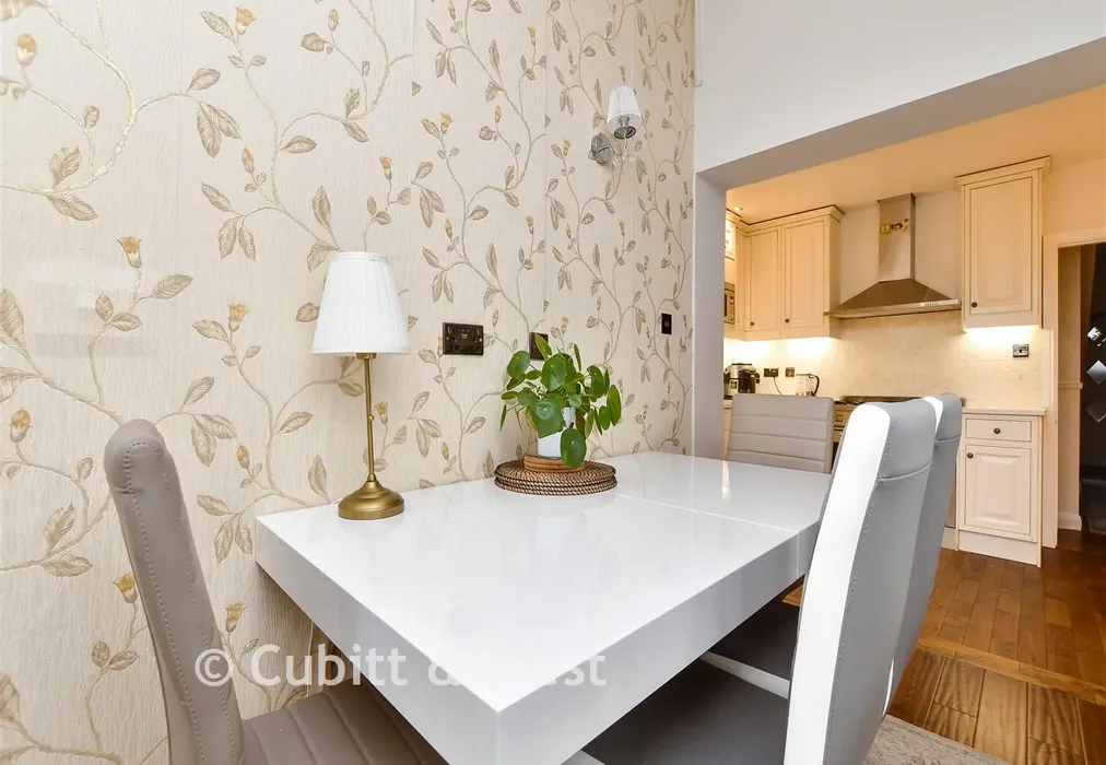 Dining Table Feature * - Downs Court Road, Purley, Surrey - Wards of Kent