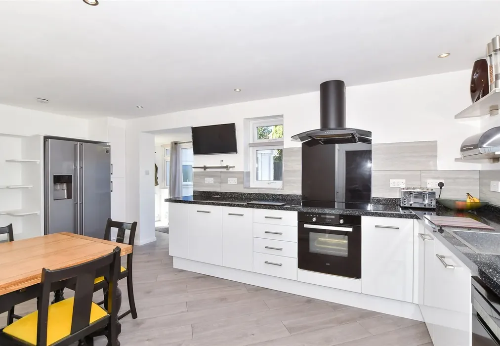 Kitchen - Forge Meadow, Harrietsham, Maidstone, Kent - Wards of Kent