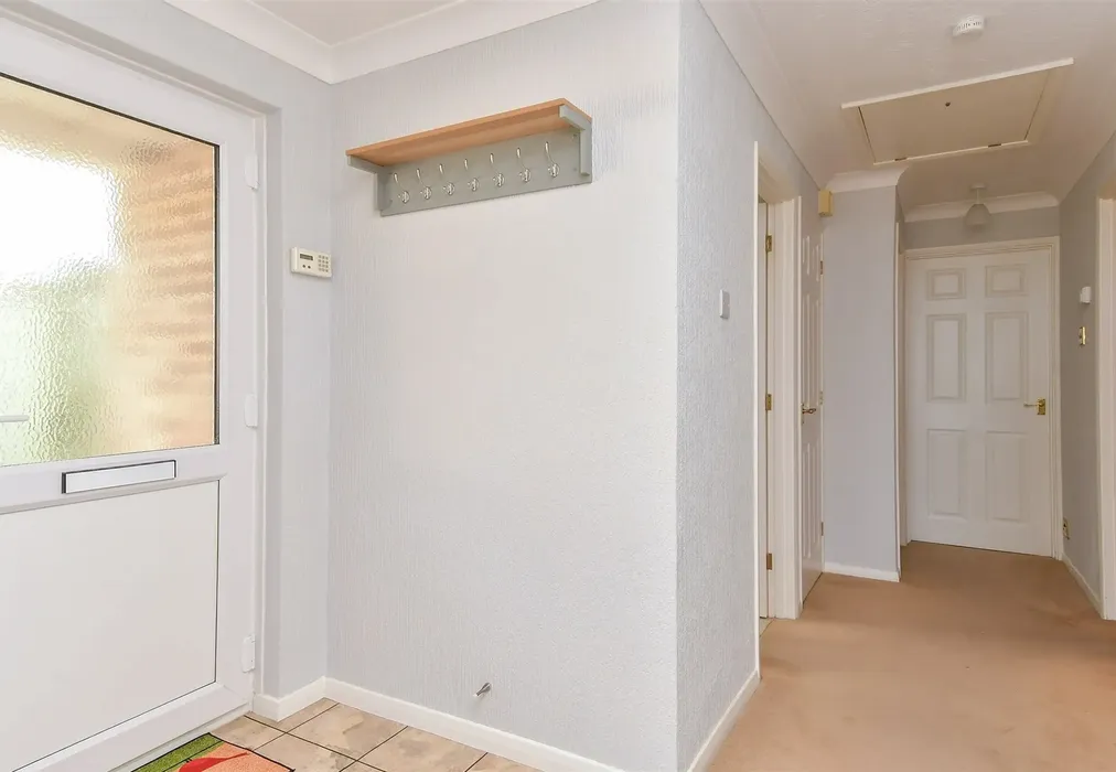 Entrance Hall - Crescent Drive North, Woodingdean, Brighton, East Sussex - Wards of Kent