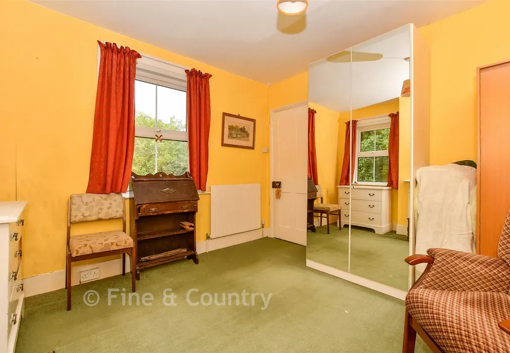 Bedroom 4 - Baldwins Hill, Loughton, Essex - Wards of Kent