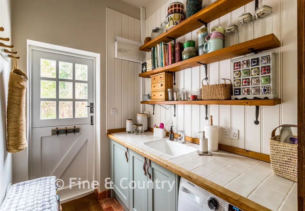 Utilities Area - Steep Road, Crowborough, East Sussex - Wards of Kent