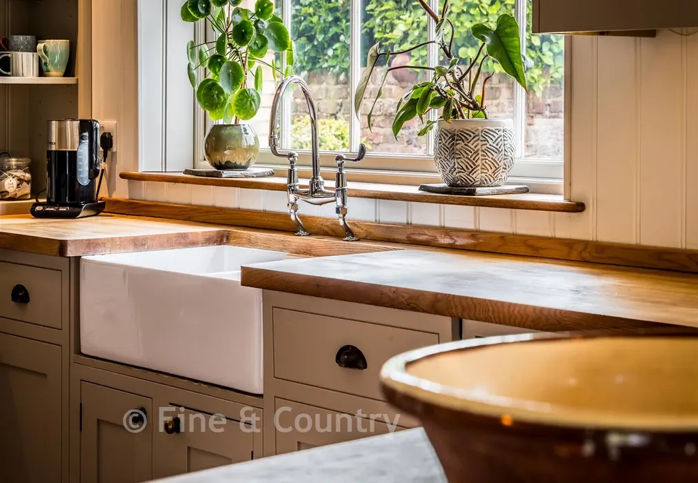 Kitchen Area - Steep Road, Crowborough, East Sussex - Wards of Kent