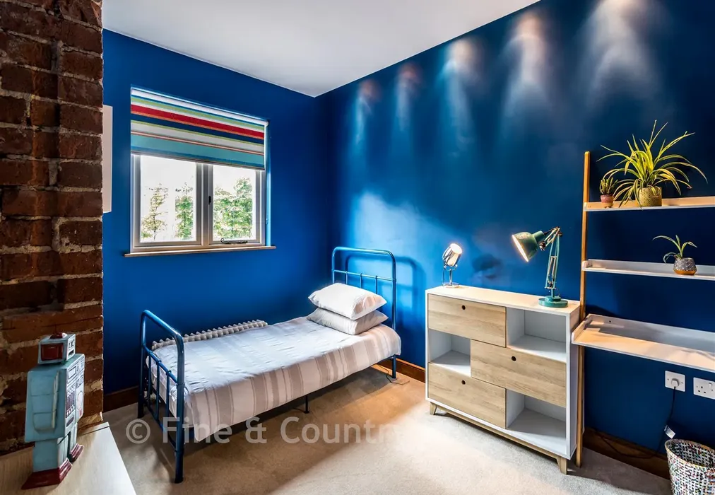 Bedroom 3 - Steep Road, Crowborough, East Sussex - Wards of Kent