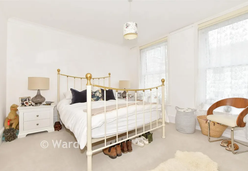 Bedroom 1 - Stade Street, Hythe, Kent - Wards of Kent
