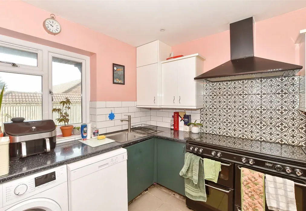 Kitchen - Ridgeway Gardens, Woodingdean, Brighton, East Sussex - Wards of Kent