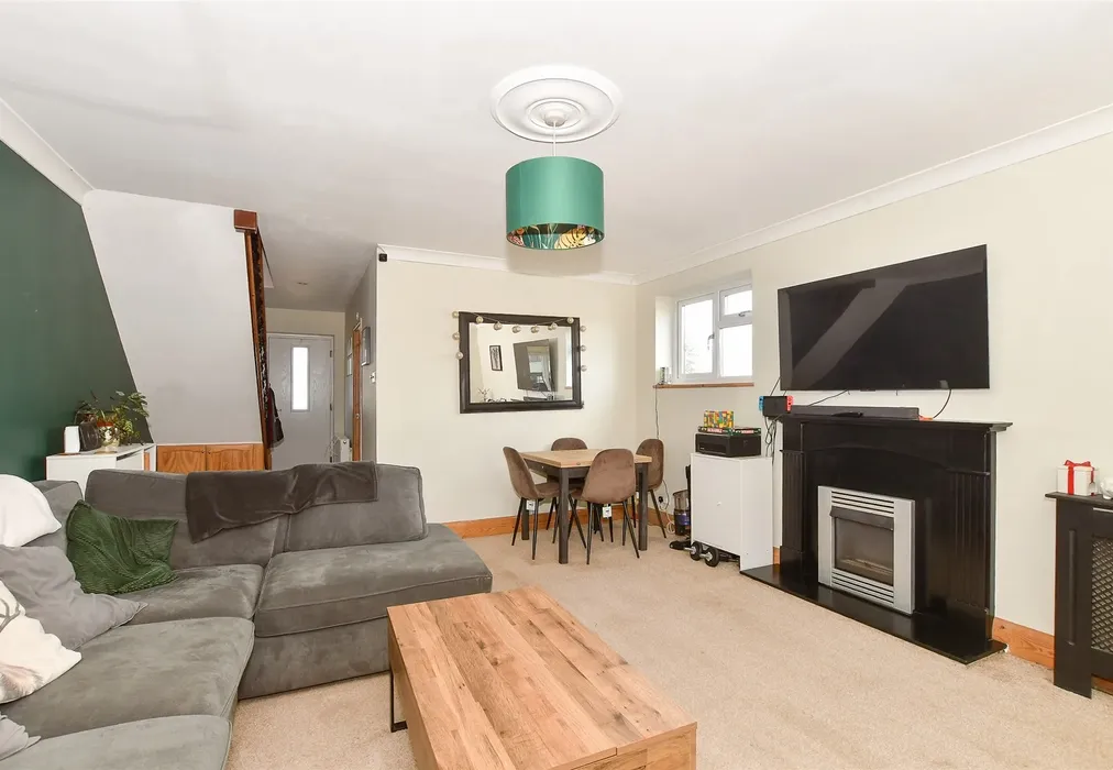 Lounge - Ridgeway Gardens, Woodingdean, Brighton, East Sussex - Wards of Kent