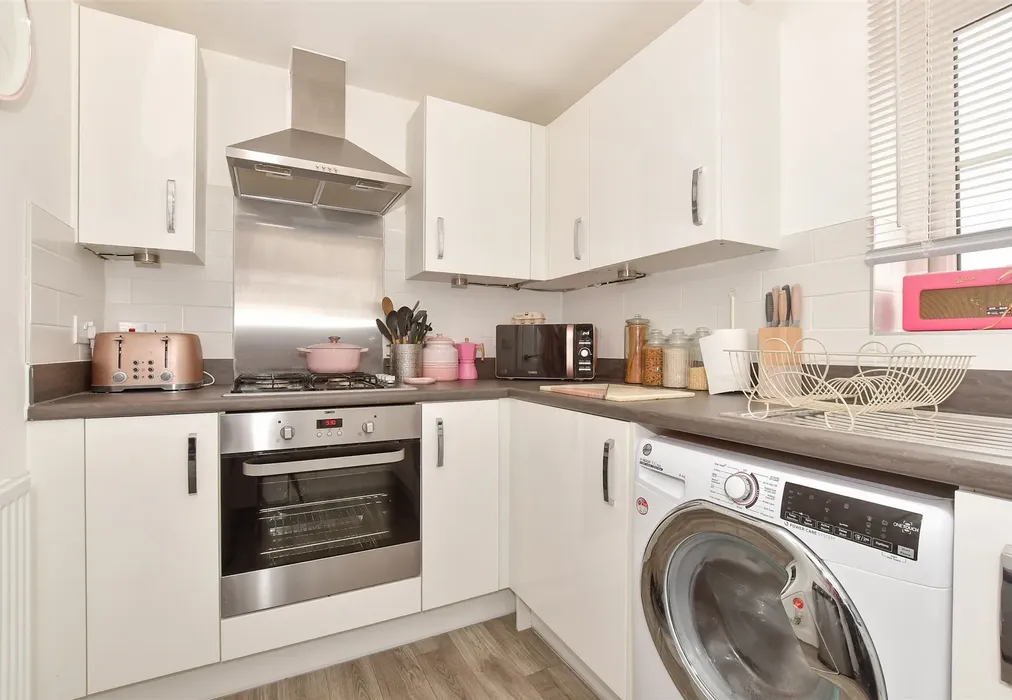 Kitchen - Fife Way, Aylesham, Canterbury, Kent - Wards of Kent