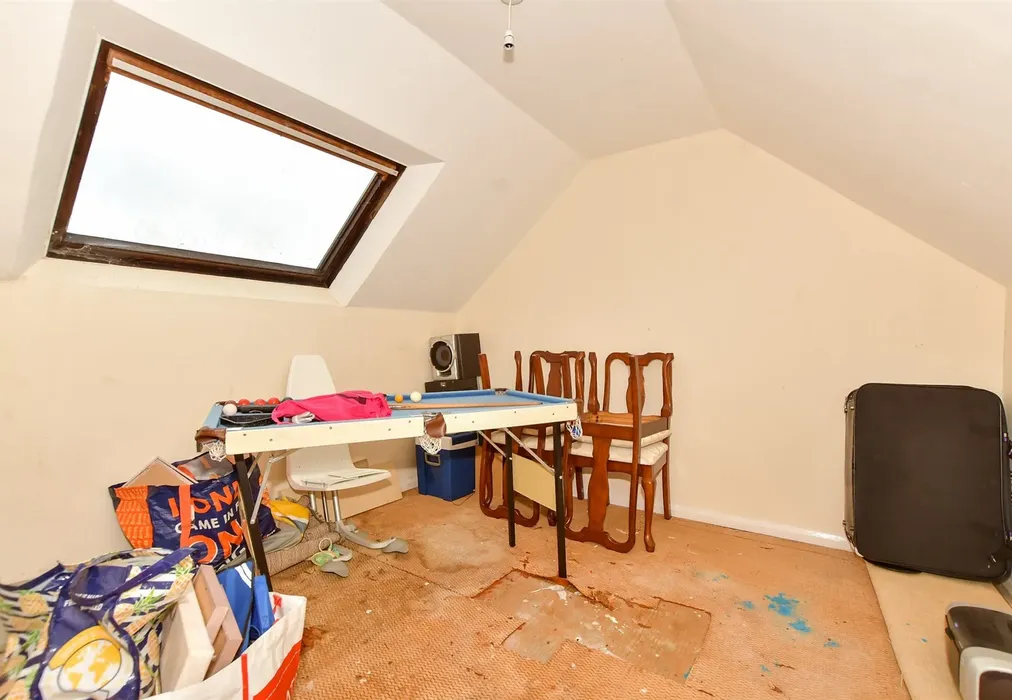 Bedroom 3 - St. David's Avenue, Aycliffe, Dover, Kent - Wards of Kent