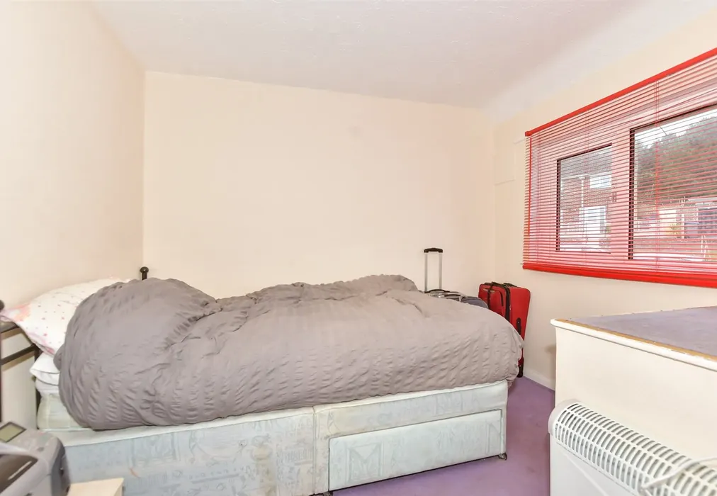 Bedroom 2 - St. David's Avenue, Aycliffe, Dover, Kent - Wards of Kent