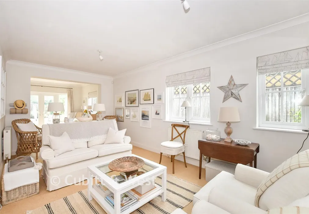 Lounge - Balcombe Gardens, Horley, Surrey - Wards of Kent