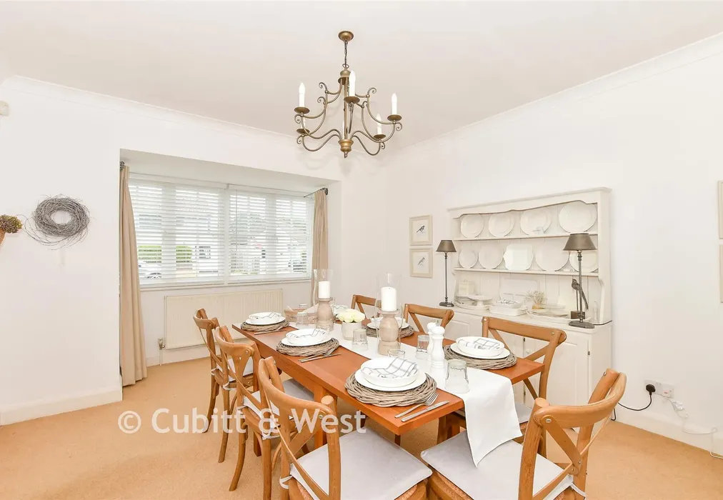 Dining Room - Balcombe Gardens, Horley, Surrey - Wards of Kent