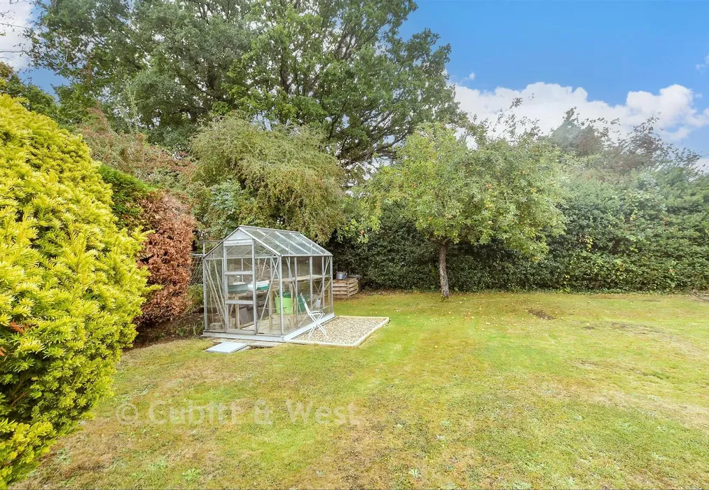Rear Garden - Balcombe Gardens, Horley, Surrey - Wards of Kent